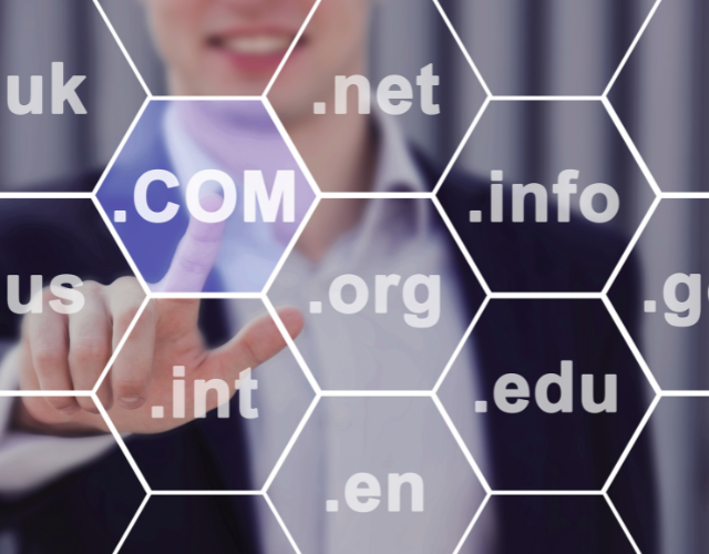 Registro de domínios nacionais e internacionais